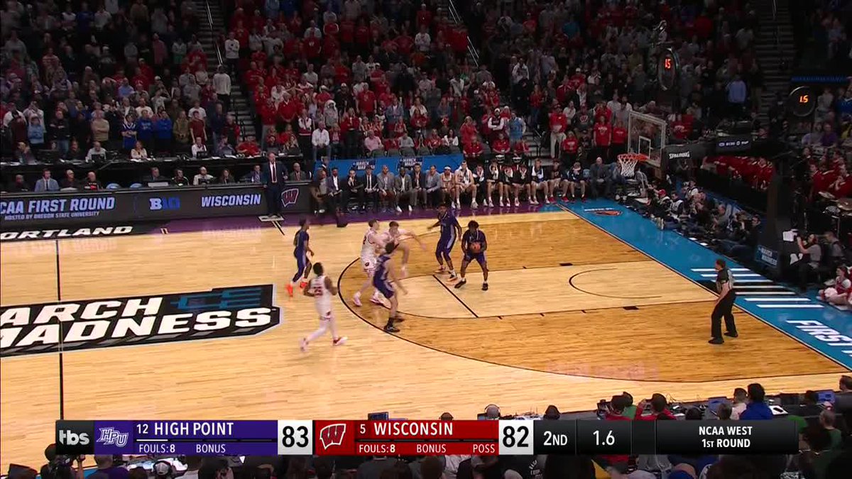 IT'S OVER! HIGH POINT BEATS WISCONSIN! 😱 Watch March Madness on TNT Sports