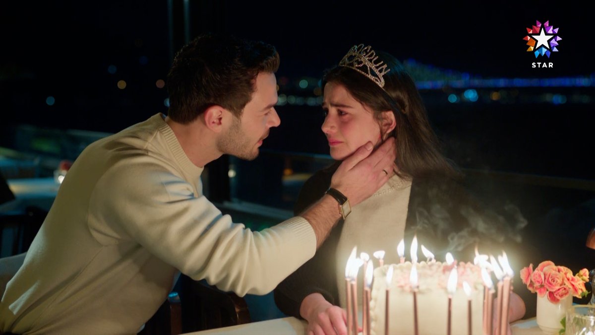 Dicle hayatında ilk defa pasta gördü ve dogum günüsü kutlanmış oldu. Bütün iyilikleri, güzellikleri fazlasıyla hak ediyorsun Dicle 💞 İyi ki varsın Erkan🥹 #SevdiğimSensin