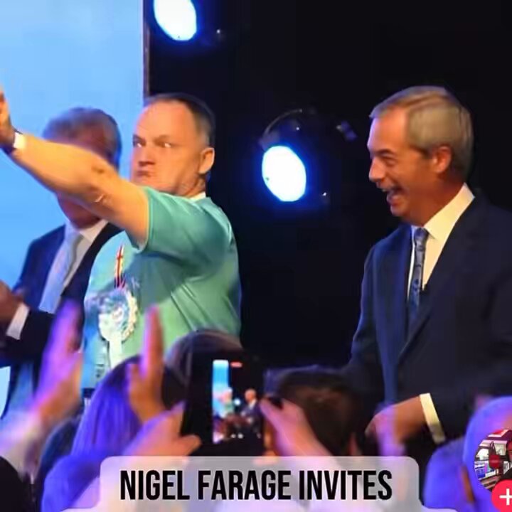 What the fuck is he doing with his face? 😂😂😂