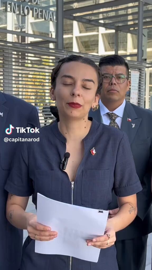 Diputada Javiera Rodriguez 𝗝𝗔𝗩𝗜𝗘𝗥𝗔 𝗥𝗢𝗗𝗥𝗜́𝗚𝗨𝗘𝗭 🇨🇱:"Lamentablemente acabo de interponer una querella contra Monica Quezada,concejala del partido comunista de la Cisterna"...vea y escuche... #KastChileEstáContigo
