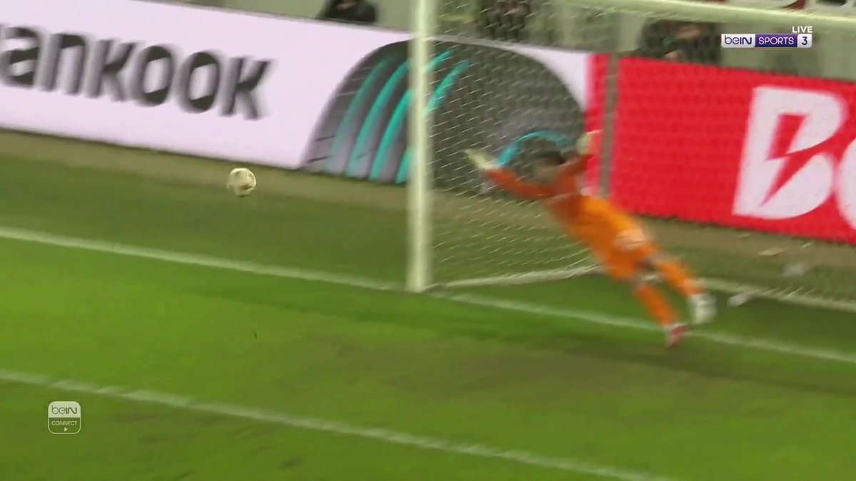 قبل قليل.. نوتنغهام فورست يتأهل أمام ميتييلاند بركلات الترجيح 3-0 الغريب أن أورتيغا حارس نوتنغهام فورست لم يضطر للتصدي لأي ركلة بسبب تنفيذ لاعبين ميتييلاند 🤯❌
