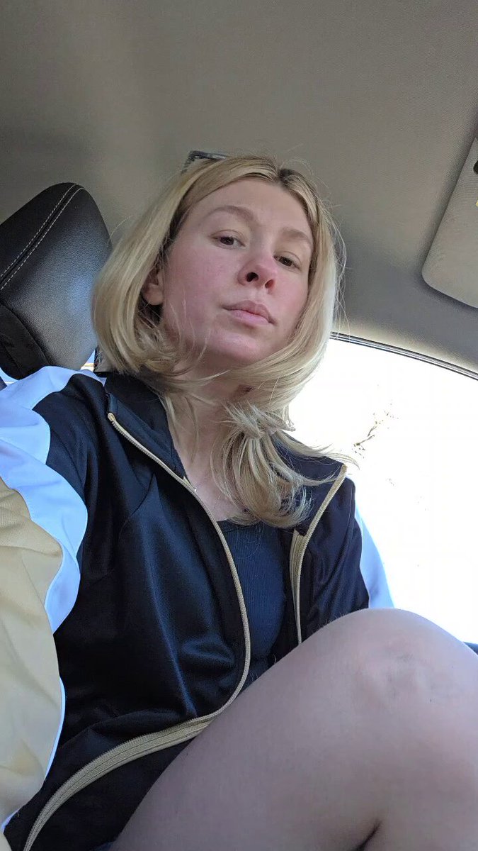 Just finished my training, who wanna sniff this smelly wet feet? Footfetish gym gymgirl sweaty foot
