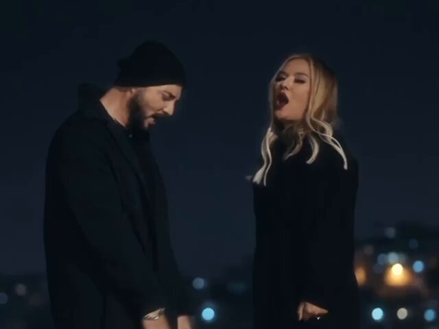 “Gökhan Özen x Demet Akalın Korkak şimdi tüm dijital platformlarda! 🥹 Yorumlarınızı bekliyoruz”