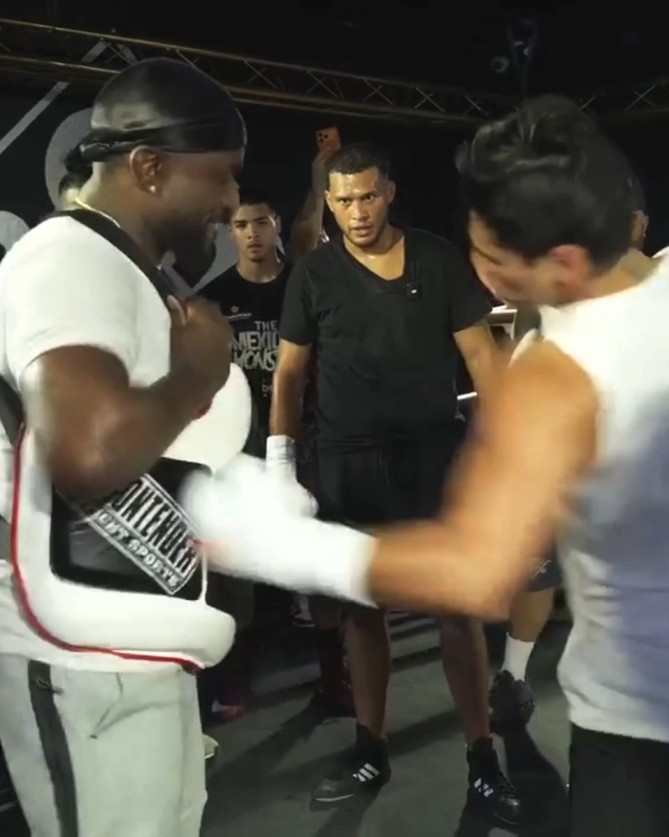 Ryan Garcia and David Benavidez getting some training in together 💪