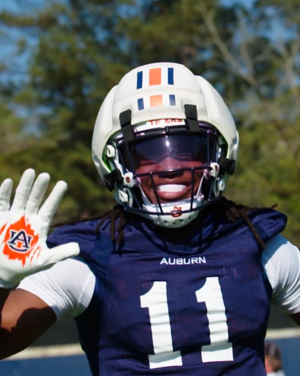 Let it fly 🎯🦅 Byrum Brown ➡️ Keshaun Singleton