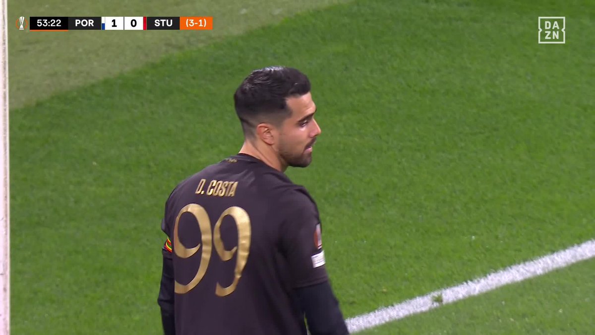 Há defesas, depois há defesas e defesas e depois ainda vem esta do Diogo Costa 🧤 #DAZNEuropa
