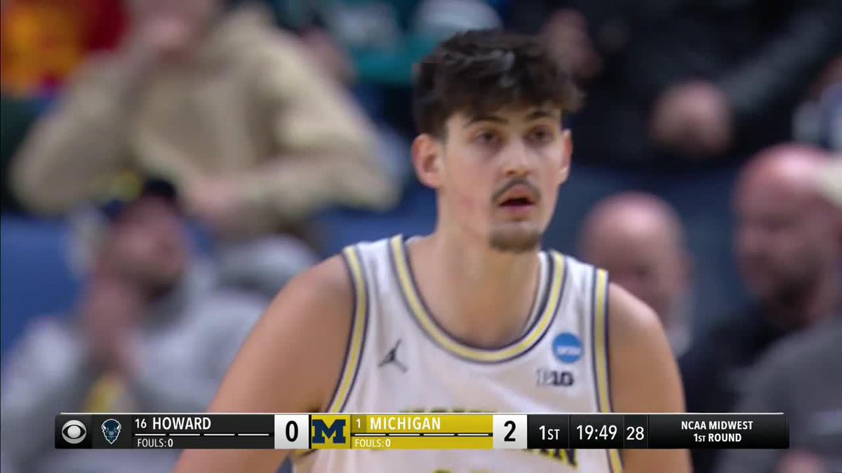 REVERSE OOP OFF THE TIP-OFF 😱