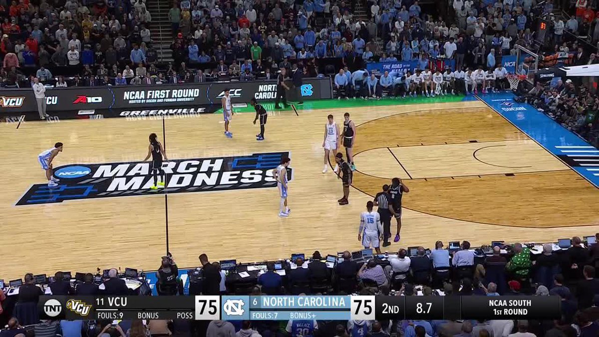 UNC HAD A CHANCE TO WIN IT AT THE BUZZER 😱