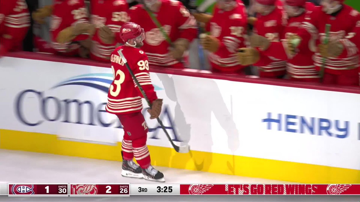 Mike Matheson fumbles it and DeBrincat scores a HUUUUGGGEEE GOAL LATE 😱🚨