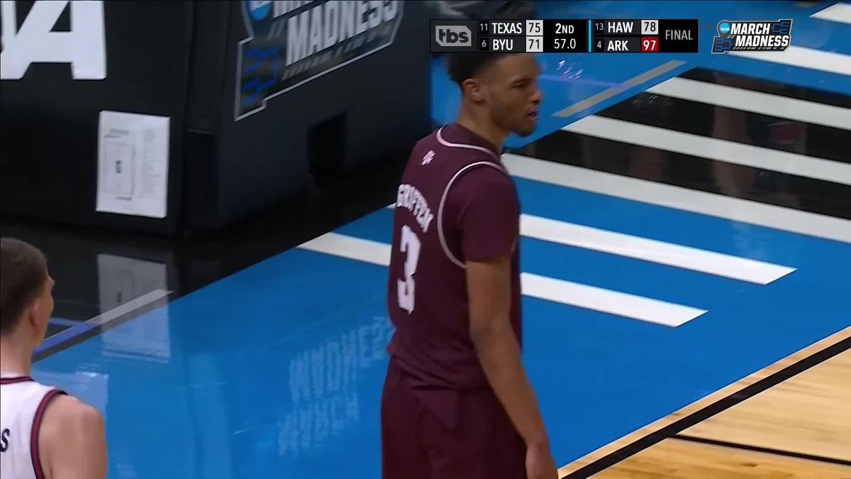 Murauskas grabbed his jersey 😬