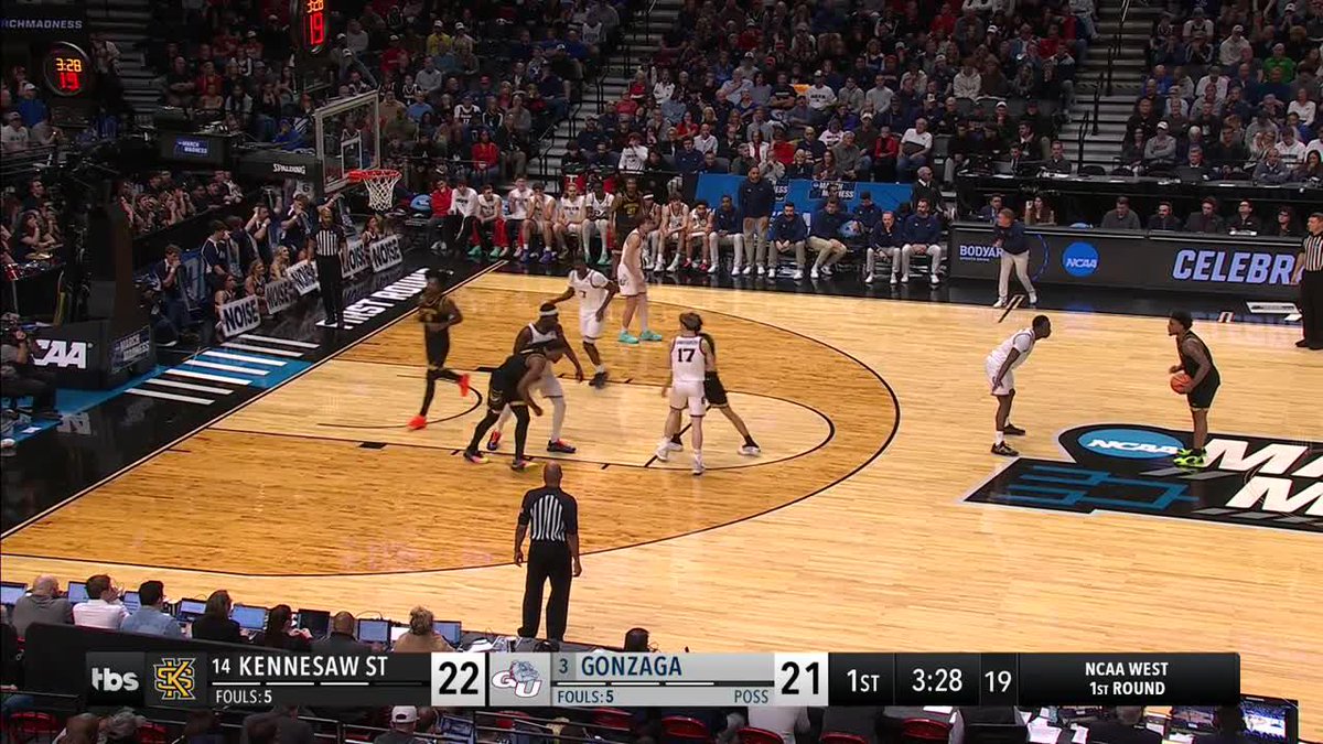 Kaden Rickard buries one 🎯 #MarchMadness Kennesaw State MBB