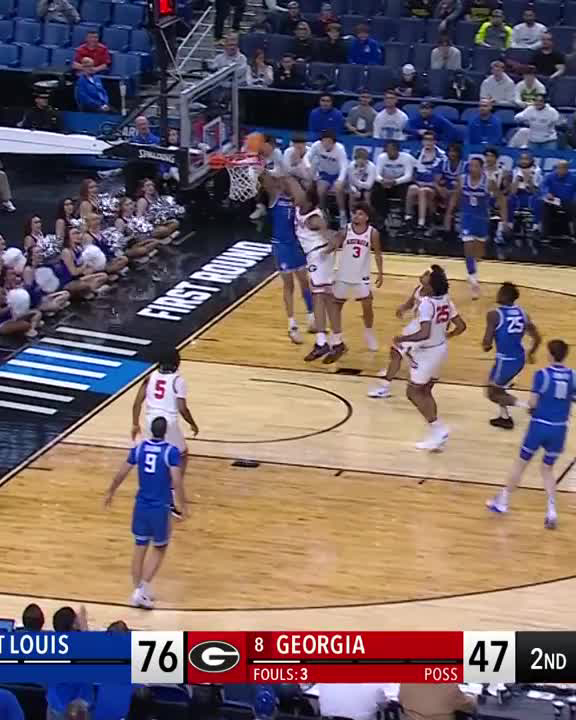 QUENTIN JONES THROWS IT DOWN 🤯 Saint Louis on the verge of sending Georgia home!