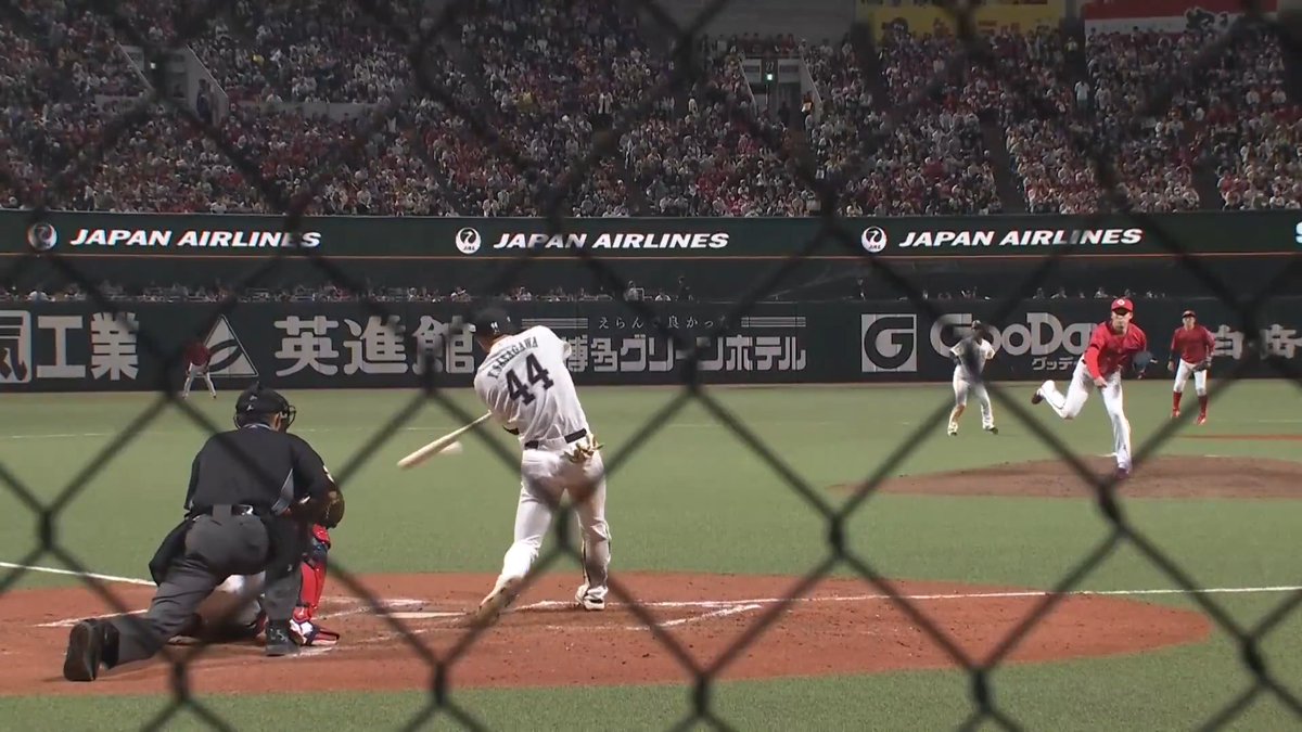 取られたら取り返す!💪 福岡ソフトバンク 笹川吉康 選手のタイムリーヒットで逆転に成功!🔥 👇今だけ開幕戦含む56試合のライブ配信が無料!ご視聴はこちら