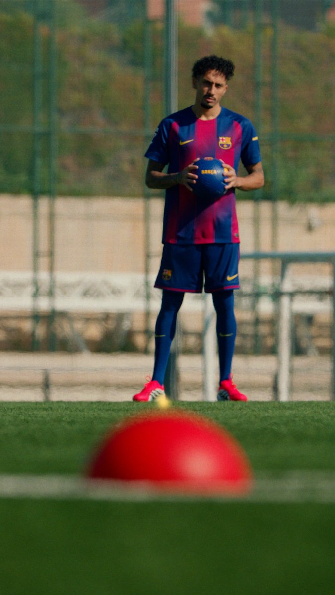 There are plays that are never forgotten ⚽️ A candle to celebrate 150 years of history of Estrella Damm Cat 🕯️🎉