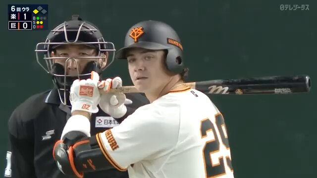 <<オープン戦>> 「巨人×楽天」 6回裏 🎦巨人 ダルベック選手 ライトへのタイムリーヒット！ 巨人同点!! ─・─・─・─・─・─・─・─・─ 🔷ただいまBS日テレで生中継📡 🔶『GIANTS TV』でも配信中⚡️ ▶️ ─・─・─・─・─・─・─・─・─