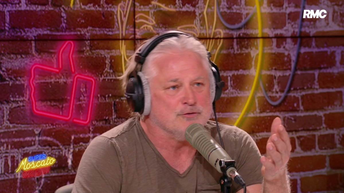 🗣💬"Ils seront obligés de faire un choix et de trancher. Le meilleur jouera. Ntamack est plus clinique, Jalibert fait de grosses différence mais ce n'est pas le même style." Denis Charvet analyse le duel des ouvreurs Ntamack-Jalibert qui pourrait se dessiner en vue de la CDM.