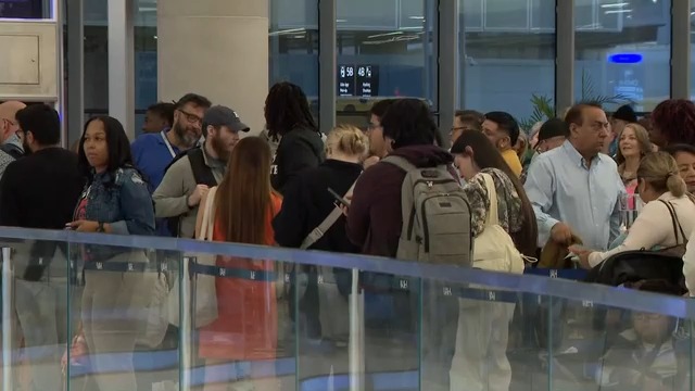 🚨 More insane footage of the massive lines at George Bush Intercontinental Airport in Houston, as the DHS shutdown continues.