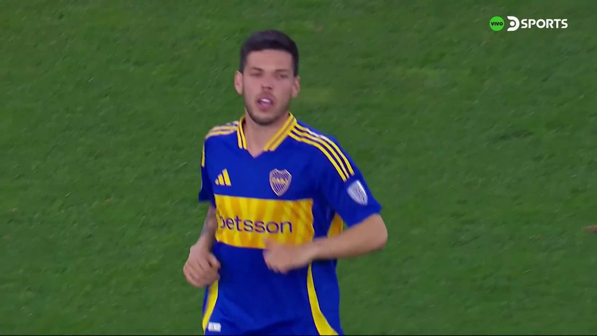 Algún día hablaremos de que este tipo solo jugó 3 PARTIDOS en Boca? Y que, aunque no sea un fuera de serie, uno de esos partidos fue éste donde jugó bien? Nunca lo entenderé Pd: no soy Martegani
