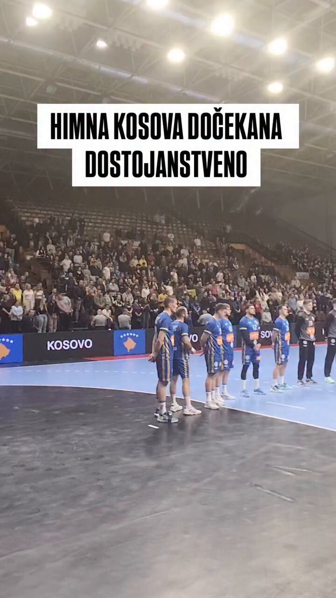 Kosovo's 🇽🇰 anthem draws enthusiastic applause in 🇧🇦 BiH ahead of a handball World Championship qualifier between the two countries. (Video: SportSport)