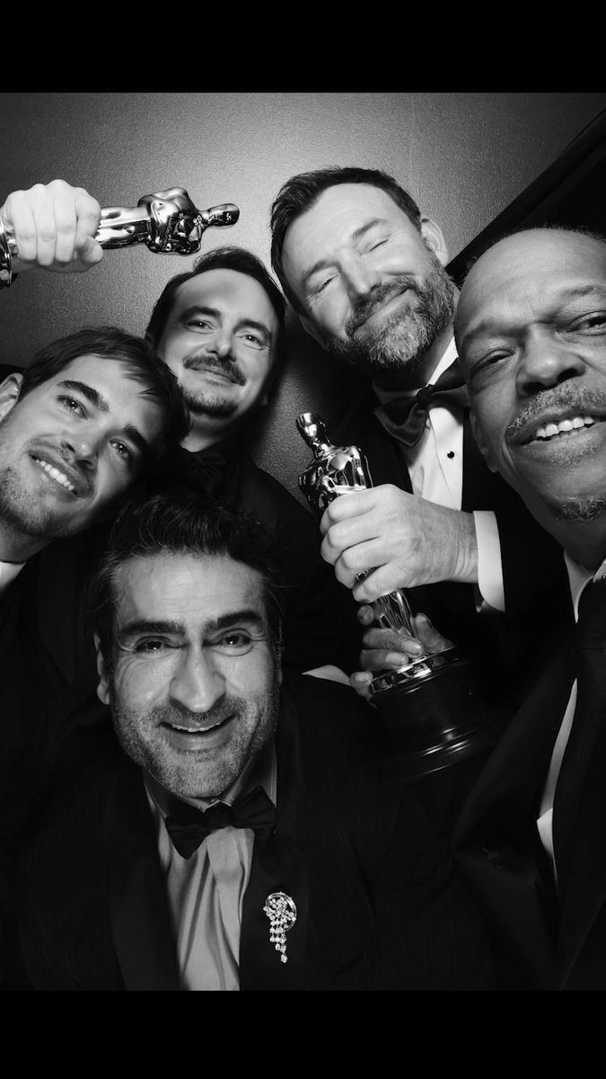 How many people fit in a photo booth? 🤔 Congrats to THE SINGERS on taking home the Oscar for Best Live Action Short! #Oscars
