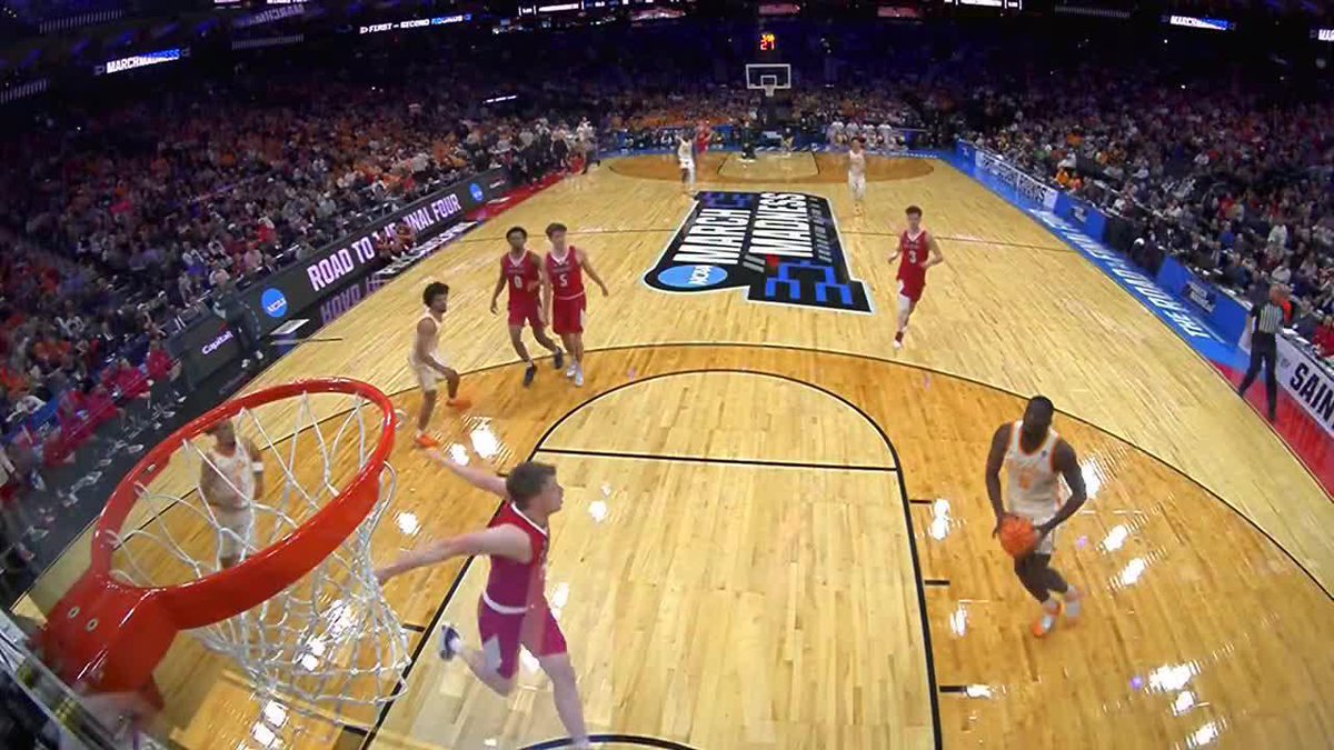 DeWayne Brown II with AUTHORITY for Tennessee!
