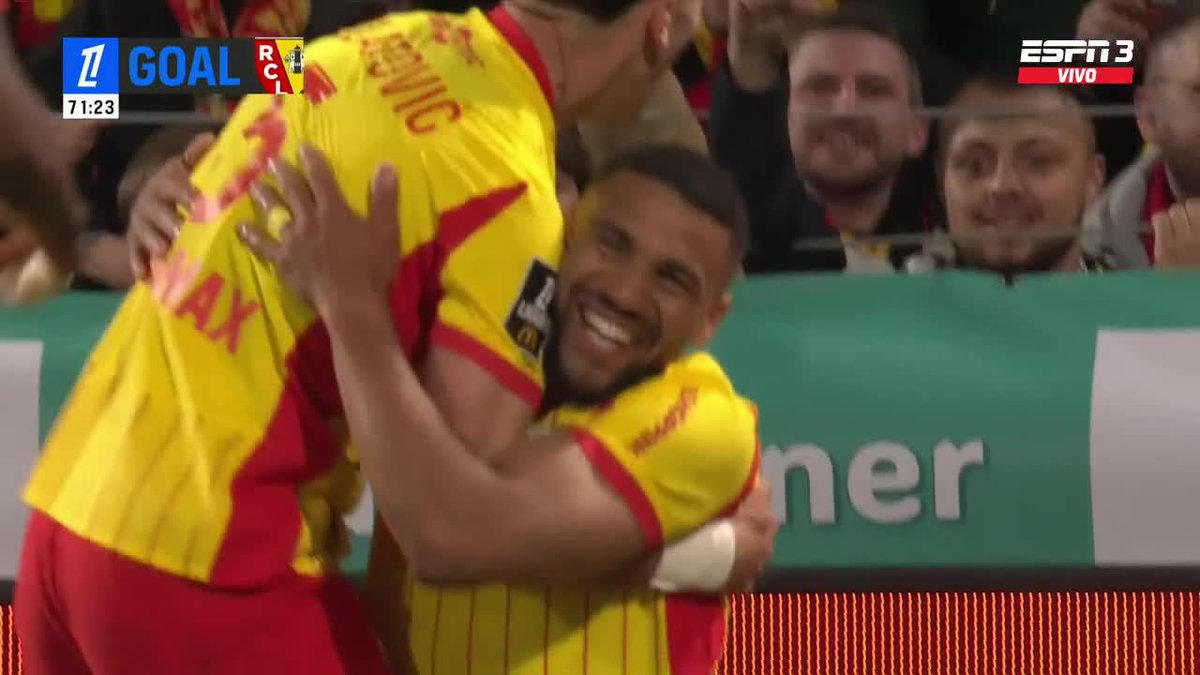 ¡¡¡TENÉS QUE CERRAR EL ESTADIO!!! ¡¡LOCURA DE CHILENA DE UDOL PARA EL 5-1 DE LENS VS. ANGERS!! 📺 Mirá la #Ligue1 por #DisneyPlus Plan Premium