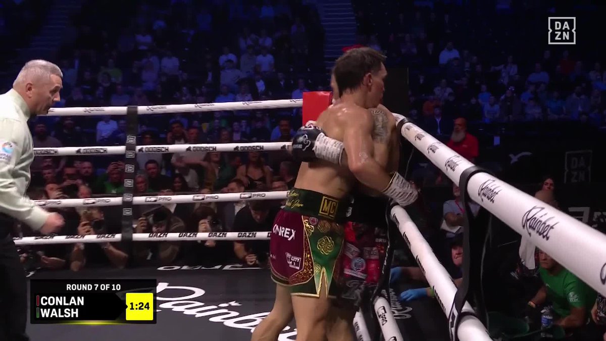 Back and fourth 👊 #ConlanWalsh | LIVE NOW on DAZN ▪️