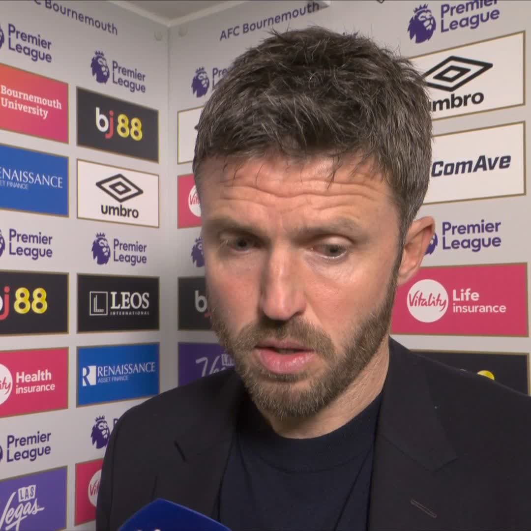 "Either way, he's got one wrong. To give one and not the other, I can't get my head around it." Michael Carrick says he was disappointed with the officiating decisions made throughout the game but pleased with his players’ performance 💪