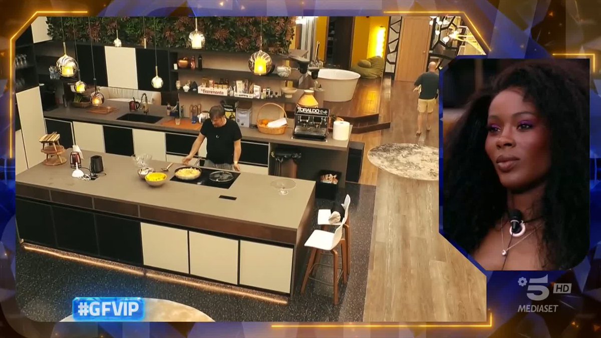 La presenza di Dario nella Casa non passa inosservata… e c'è stata qualche critica da parte degli altri vip 💥 #GFVIP
