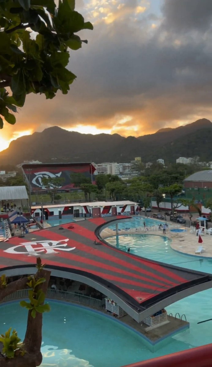 Você já conhece a casa do Mengão? Compre seu ingresso para o Tour da Gávea e viva essa experiência única com sua família! Acesse 🔴⚫