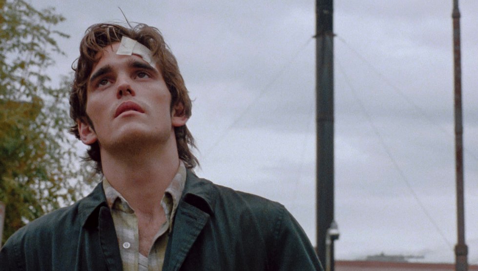 Evening viewing recommendation? On Criterion Channel, watch our edition of Gus Van Sant’s dreamy, drifty, deadpan DRUGSTORE COWBOY (1989). 🤠 Alongside the film, enjoy a commentary Van Sant and Dillon, interviews with members of the cast and crew, deleted scenes, and more!
