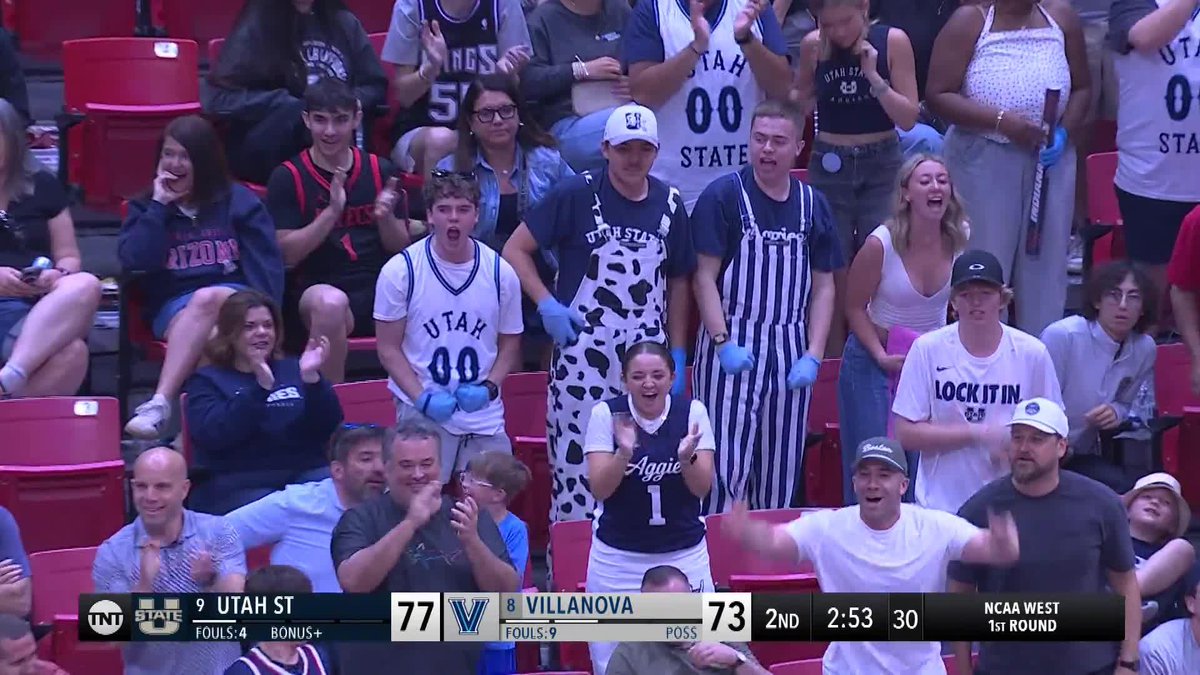 “The anti-analytics game!” 3PM: Villanova: 14 Utah State: 2 Utah State wins by 10 😱 #MarchMadness Fast Break is LIVE: 📺