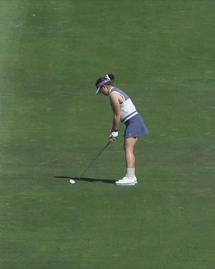 Natasha Andrea Oon literally laid down on the fairway after holing out for eagle 🤣🤣🤣
