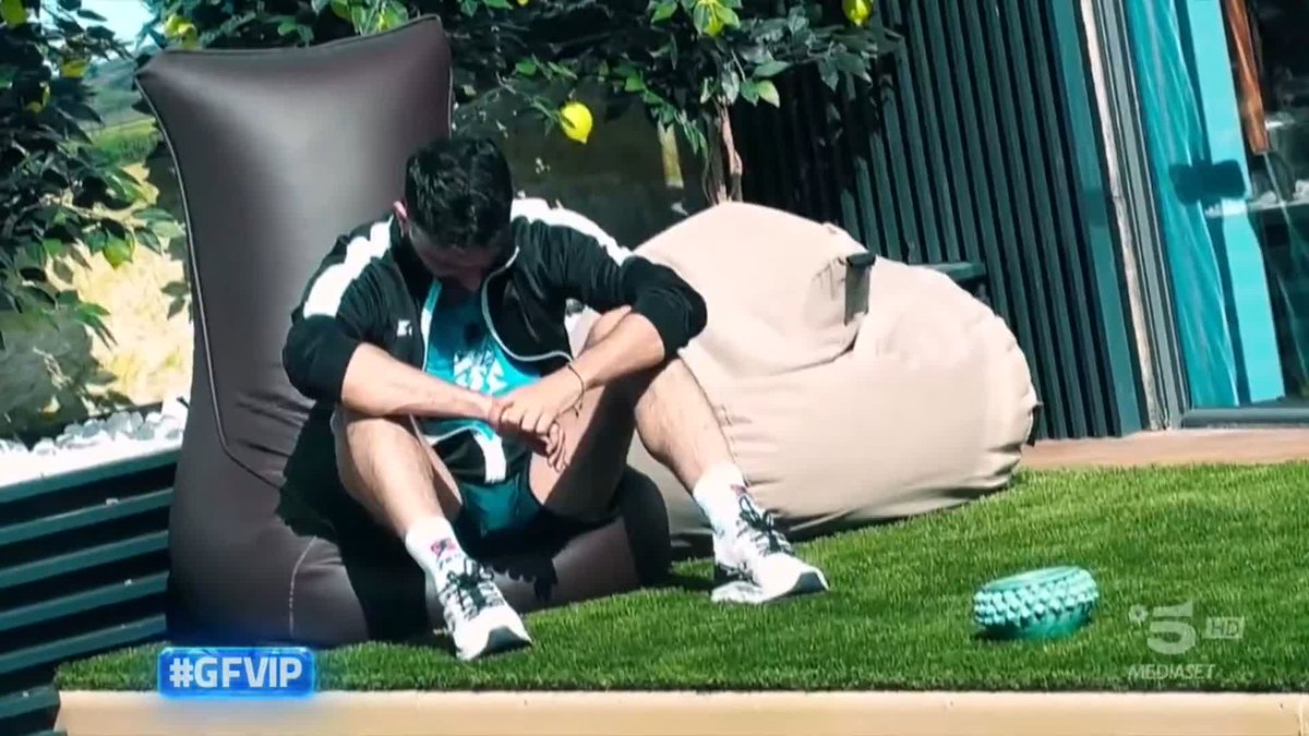 Raimondo ha aperto il cuore, raccontando la sua storia e i momenti più difficili della sua vita ❤️‍🩹 #GFVIP