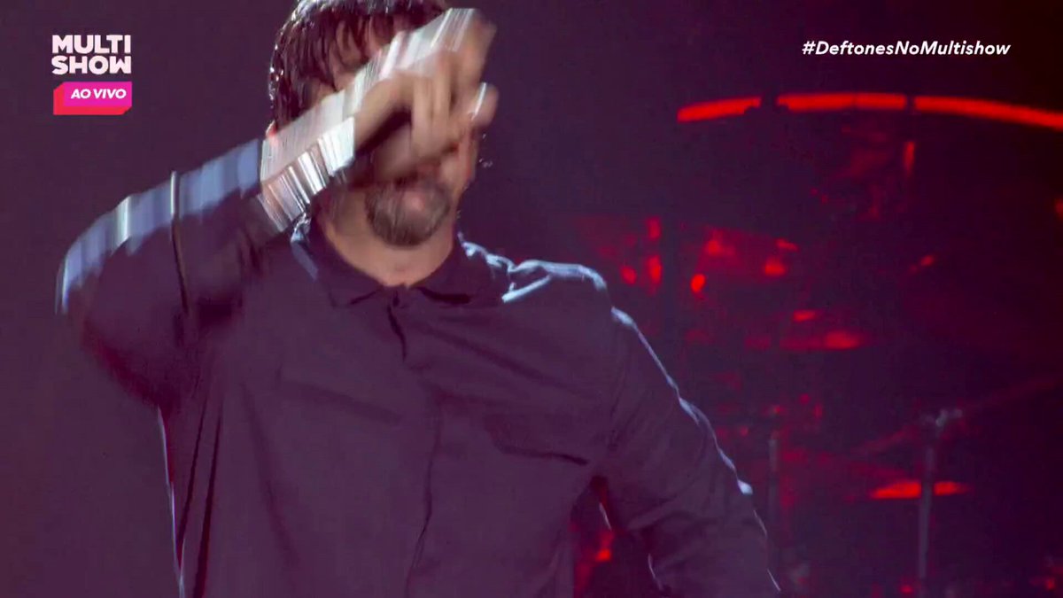 O público brasileiro indo à loucura ao som de DEFTONES! 🤘🐍 #LollaBR #TrackNoLolla