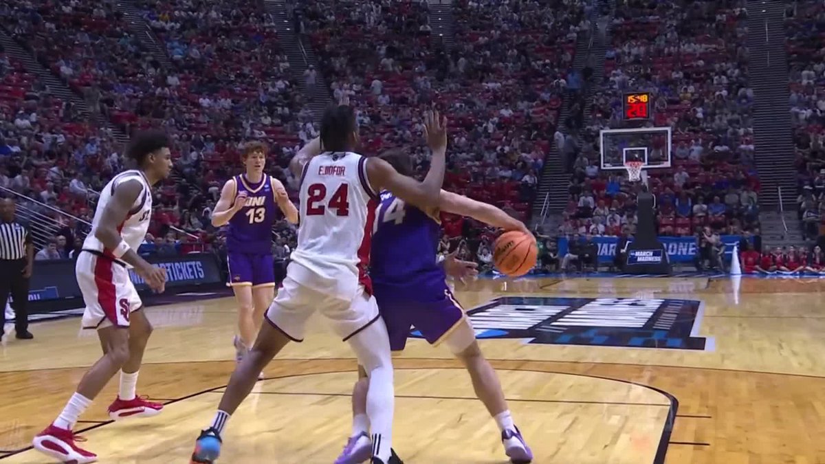 OH WHAT A PASS! Tristan Smith with a sick find.