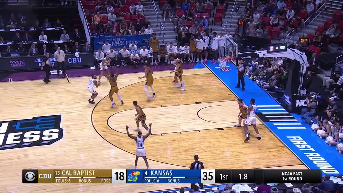 Darryn Peterson closes out the first half in style.