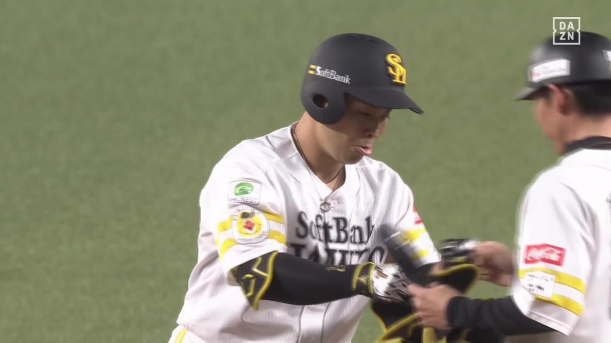 大明神 近藤健介 帰国後、初打席初ヒット ⚾️ソフトバンク×広島(オープン戦) #sbhawks #だったらDAZN DAZNならオープン戦も見られる📱 ✔ 月々2,300円(年間プラン・月々払い) ✔ 初月無料キャンペーン中(〜4/19まで) ▶ 視聴はこちら