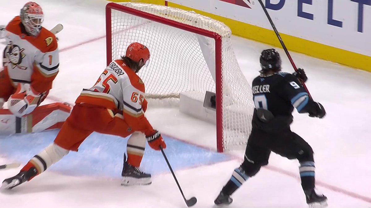 This Jacob Trouba save is UNBELIEVABLE 🤯
