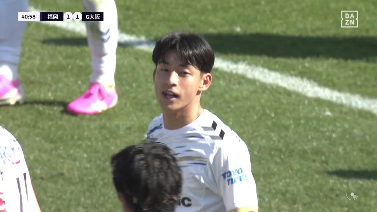 半田GOD発動⚡️ ラインギリギリでの“神クリア” 半田陸 見事なカバーで失点を防ぐ 🏆明治安田J1百年構想リーグ 🆚福岡×G大阪 🆓DAZN 無料ライブ配信中 #Jリーグ #だったらDAZN