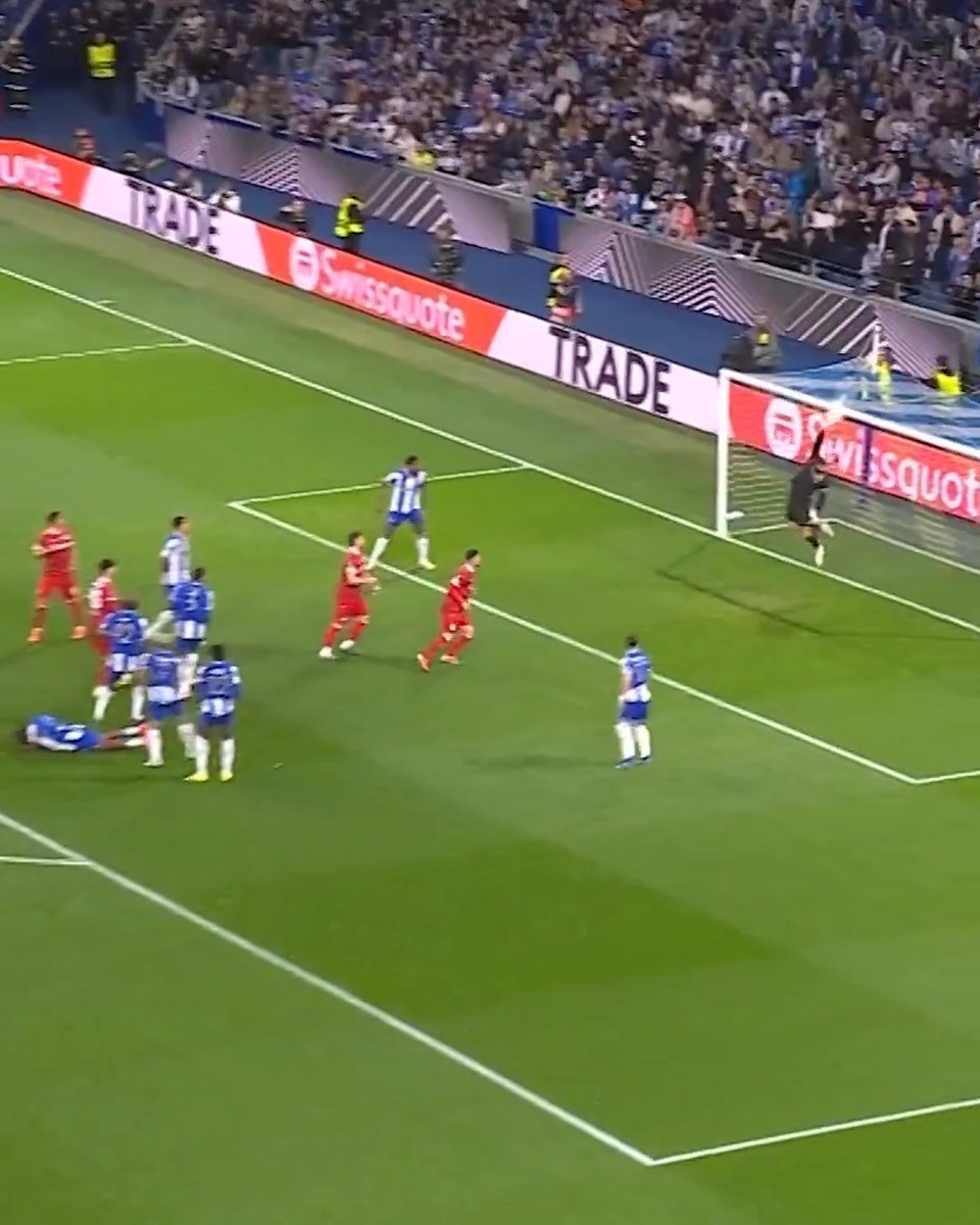 This Diogo Costa performance 🤩 #UEL | FC Porto