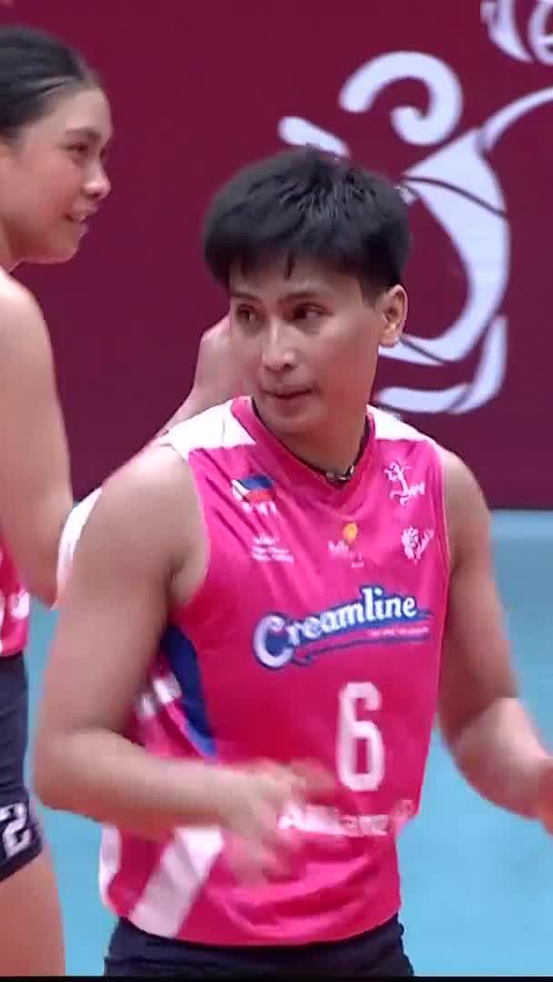 PANGS ON 'EM 💪 Pangs Panaga capitalizes on a wild sequence sparked by saves from Jen Nierva, Alyssa Valdez, and Dij Rodriguez, as the Creamline Cool Smashers grab a slim lead in the opening set against the Cignal Super Spikers in the 2026 PVL All-Filipino Conference. #PVL2026