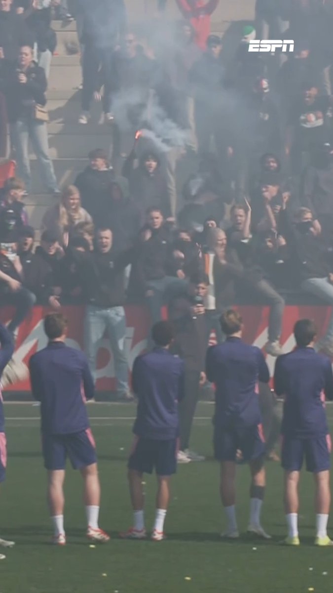 Ook in Rotterdam zijn ze klaar voor De Klassieker! 🔥 #feyaja