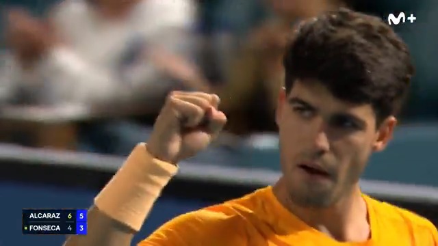 😳 ¿¿¿Cómo has llegado a esa bola, Carlos Alcaraz??? Carlos Alcaraz se lleva la victoria ante Fonseca en Miami. #LaPistaDelTenis