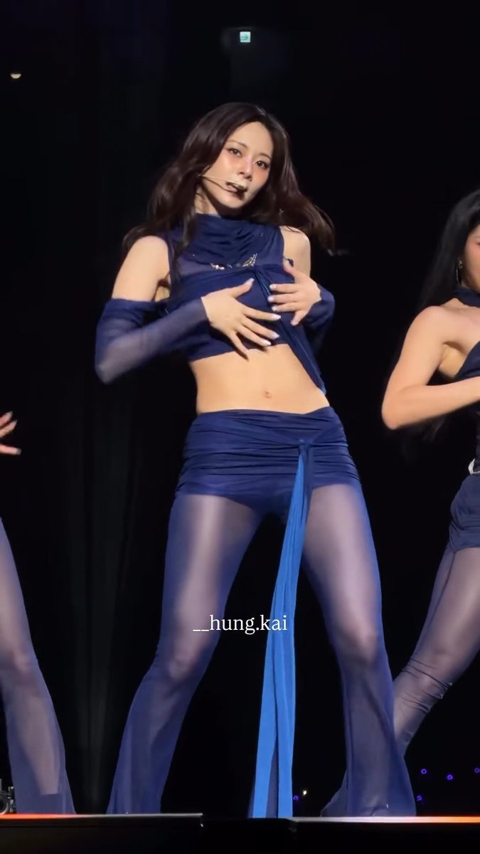 OBSESSED WITH TZUYU IN THIS RUN AWAY LOOK