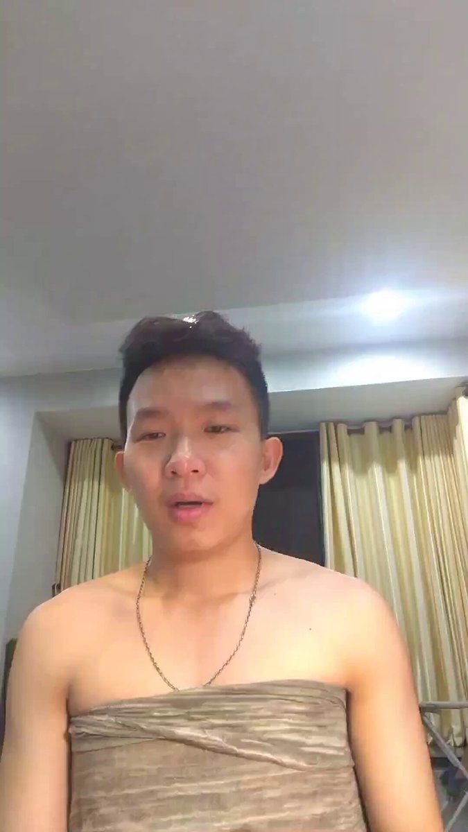 Anh chị của em ơi! Mọi người thích phiên bản nào nhất của Dennis nè? Mình muốn buôn ra hay muốn giữ nguyên tem ta.