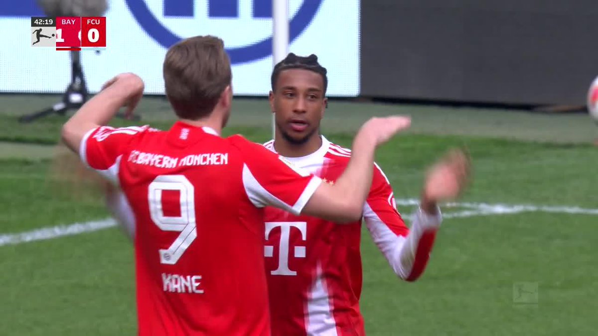 Olise with a silky finish to open the scoring for Bayern 🔥