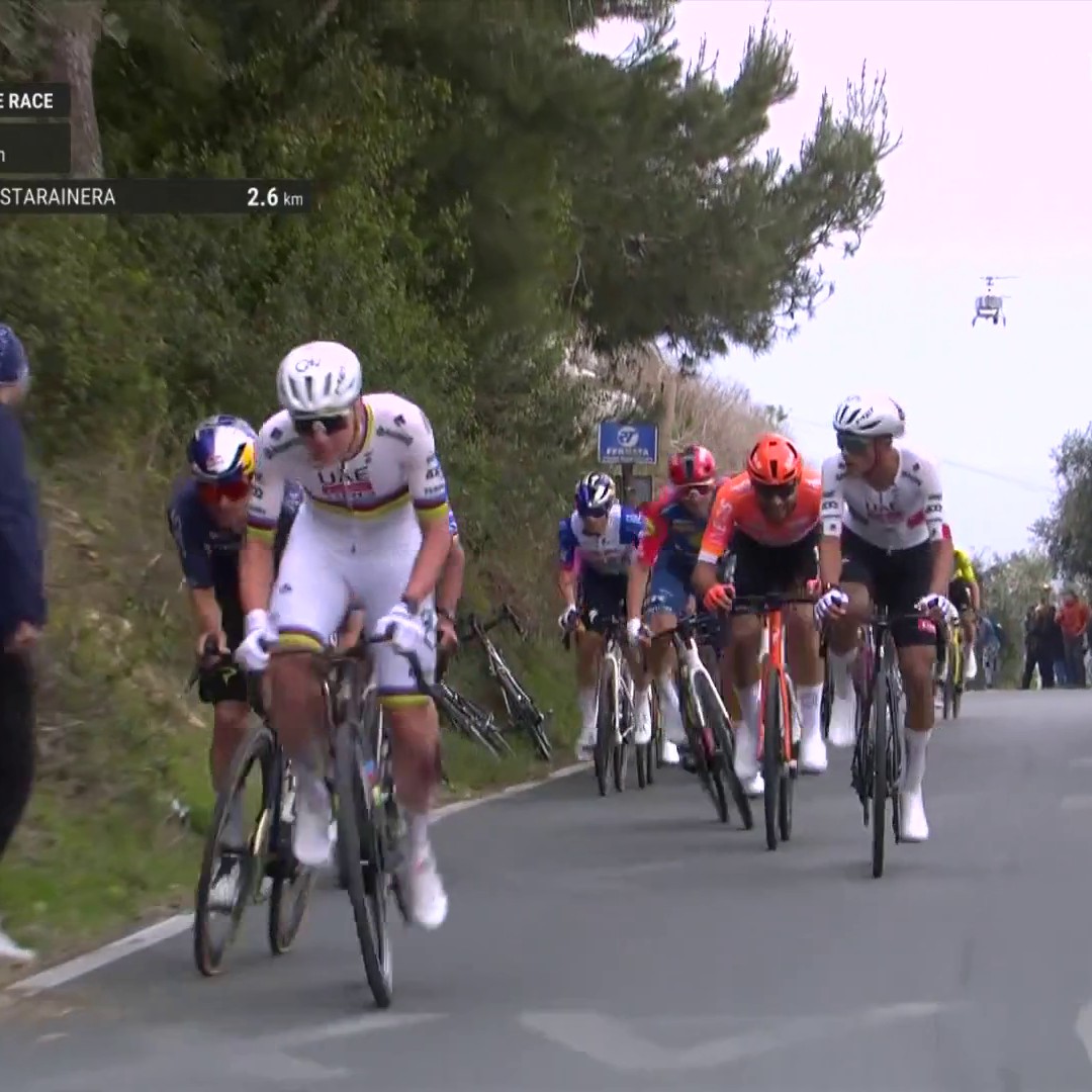 ATTACK BY POGAČAR AND PIDCOCK WITH MVDP HOLDS ON 😮‍💨 #MilanoSanremo