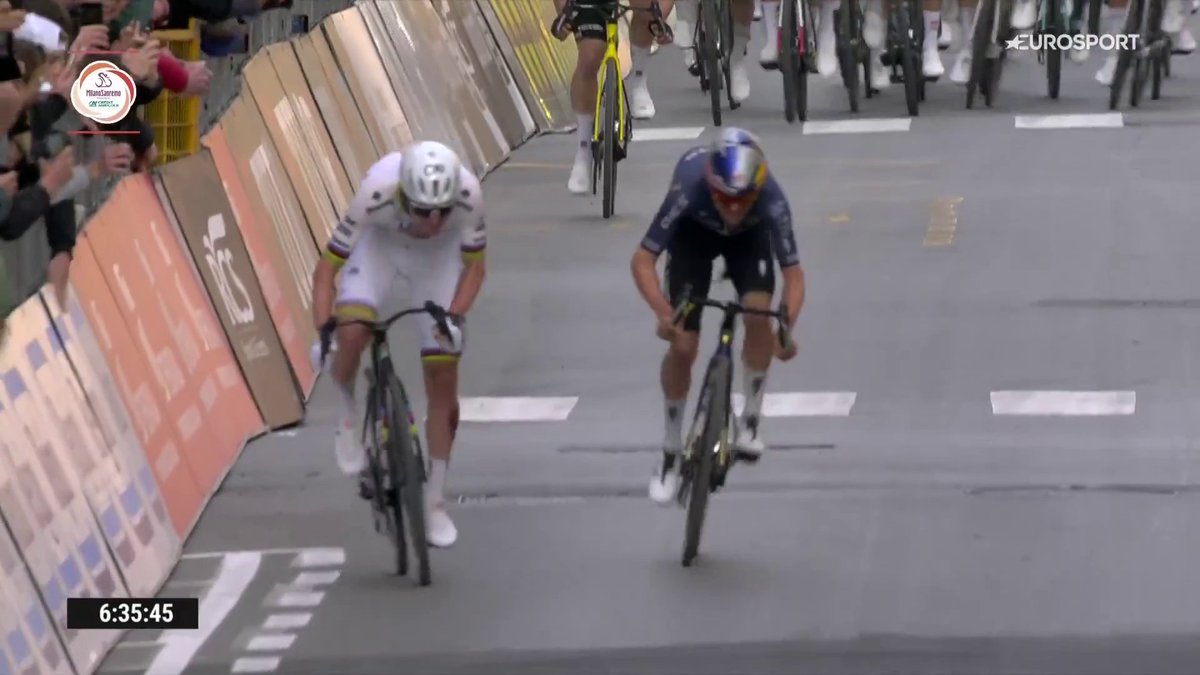 ¡𝐏𝐎𝐆𝐀𝐂𝐀𝐑 𝐓𝐔𝐌𝐁𝐀 𝐋𝐀 𝐇𝐈𝐒𝐓𝐎𝐑𝐈𝐀! Ha tenido que sudar sangre, pero en una de las páginas más gloriosas del ciclismo, Tadej Pogacar conquista la Milán-San Remo ante Tom Pidcock. 🚴‍♂️ Lo has visto en Eurosport.es y HBO Max España 🌟. #MilanoSanremo