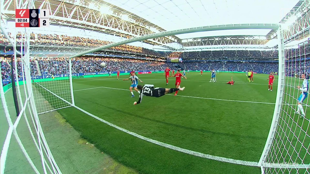 SAN David Soria Solís I DE GETAFE 🙏🏻💙 ES UNA DE LAS PARADAS DE LA TEMPORADA. ES UNA PARADA VALOR SALVACIÓN 😱😱😱 #LALIGAenDAZN ⚽